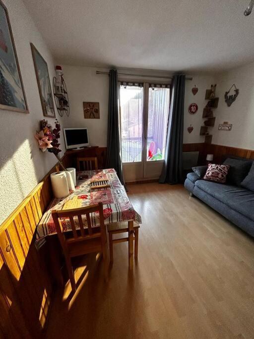 אלוס Confortable Appartement, Panorama Sud, Vue Montagne מראה חיצוני תמונה
