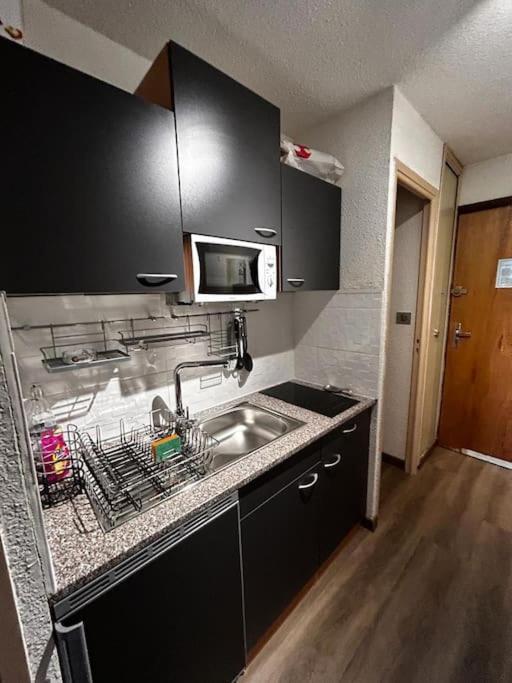 אלוס Confortable Appartement, Panorama Sud, Vue Montagne מראה חיצוני תמונה